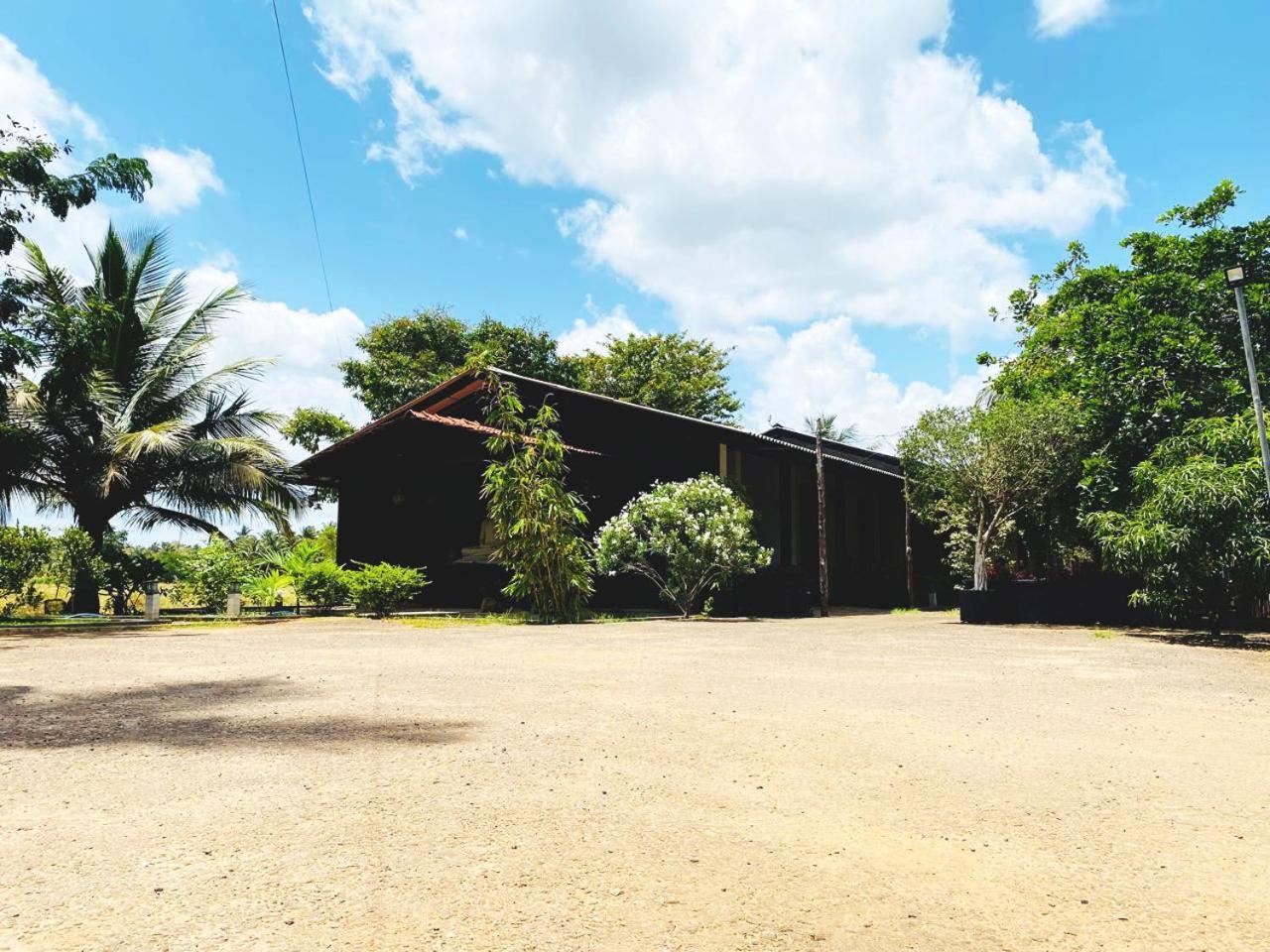 Athyantha Resort Anuradhapura Exterior photo