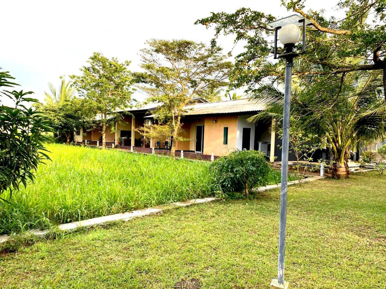 Athyantha Resort Anuradhapura Exterior photo