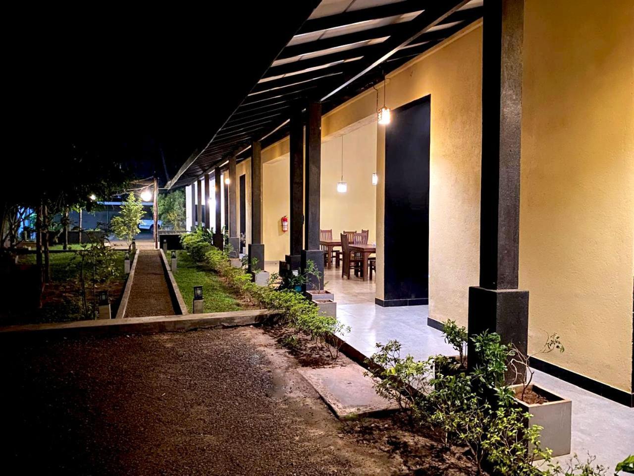 Athyantha Resort Anuradhapura Exterior photo