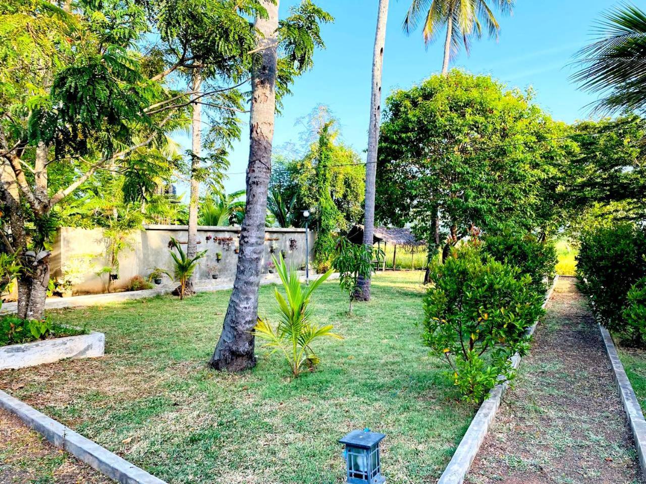 Athyantha Resort Anuradhapura Exterior photo