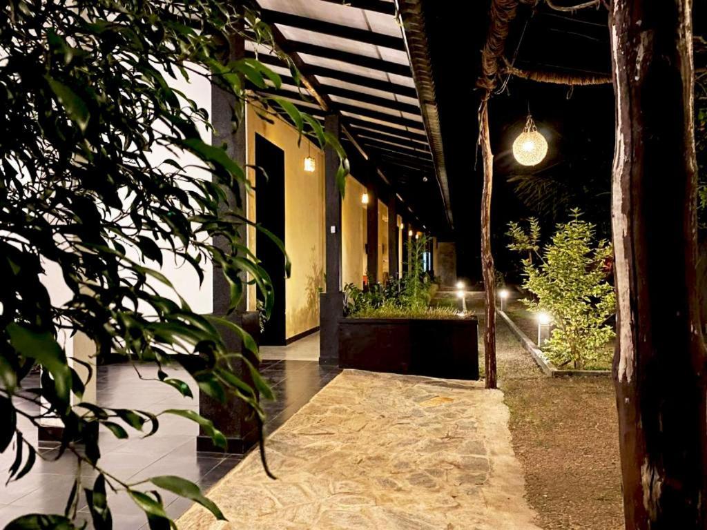 Athyantha Resort Anuradhapura Exterior photo