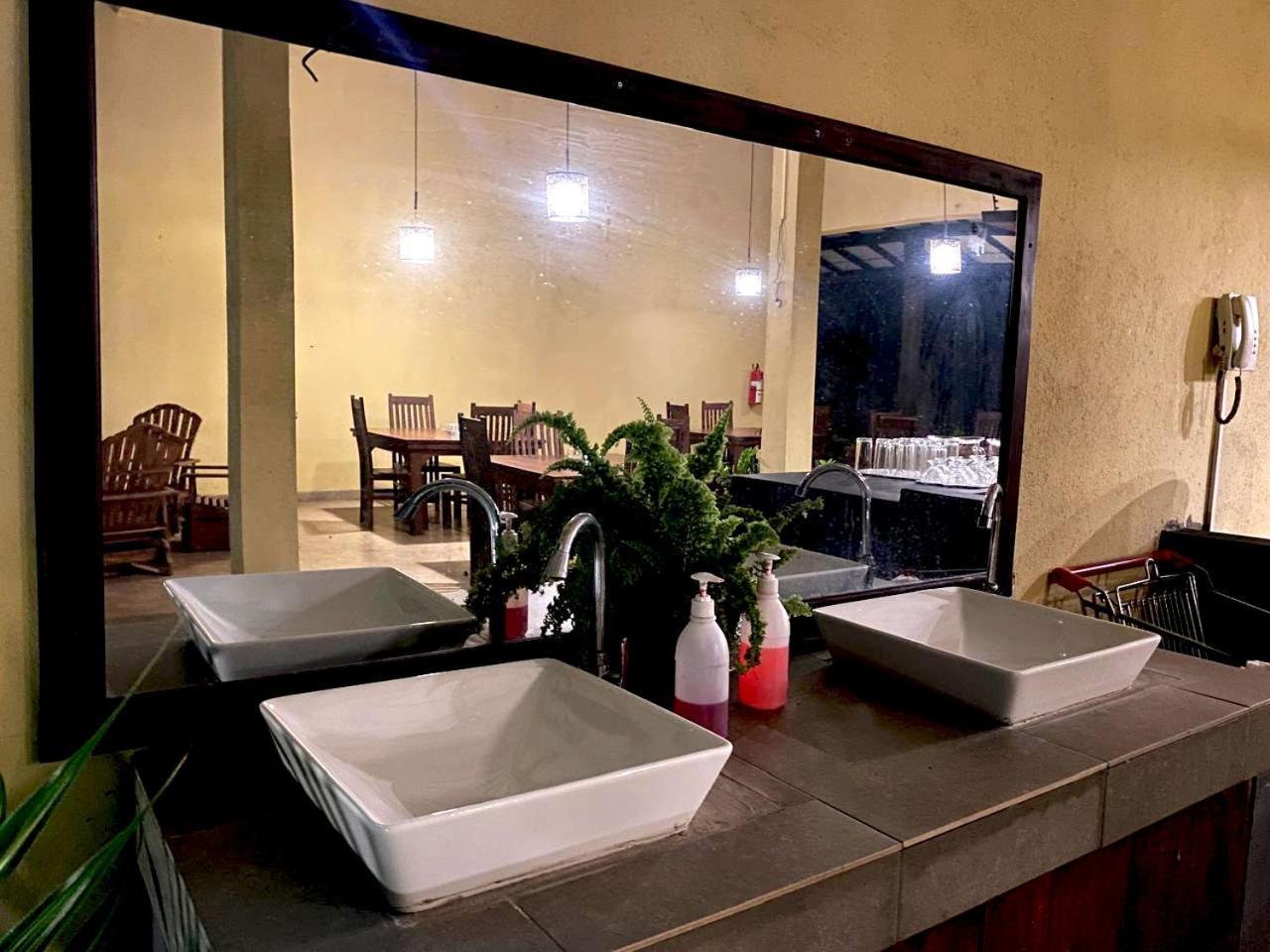 Athyantha Resort Anuradhapura Exterior photo
