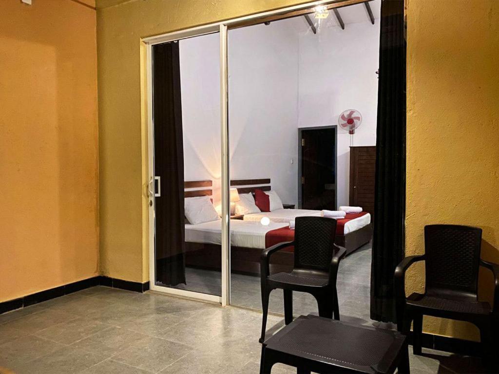 Athyantha Resort Anuradhapura Exterior photo